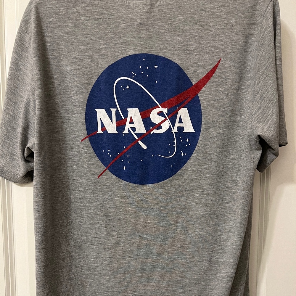 NASA T-Shirt - Picture 2 of 2